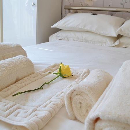 White Rose Guest House Tenby Dış mekan fotoğraf